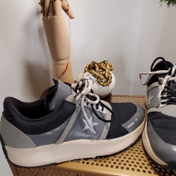 Converse
Run Star OX Vintage Sneaker Size10 US - Picture 3 of 8